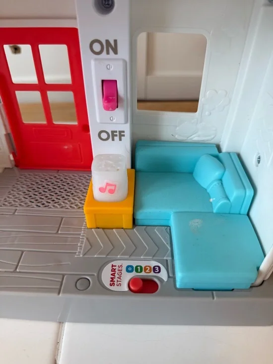 Fisher-Price Little People Friends Together Play House Lights & Sounds Learning - Picture 13 of 16